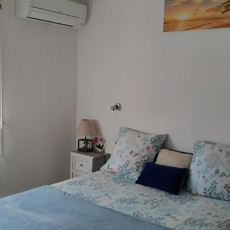 Chambres Tout Confort,Gare Tgv ,Wifi,Clim, Parking,Pt Dejeuner Перпинян Екстериор снимка