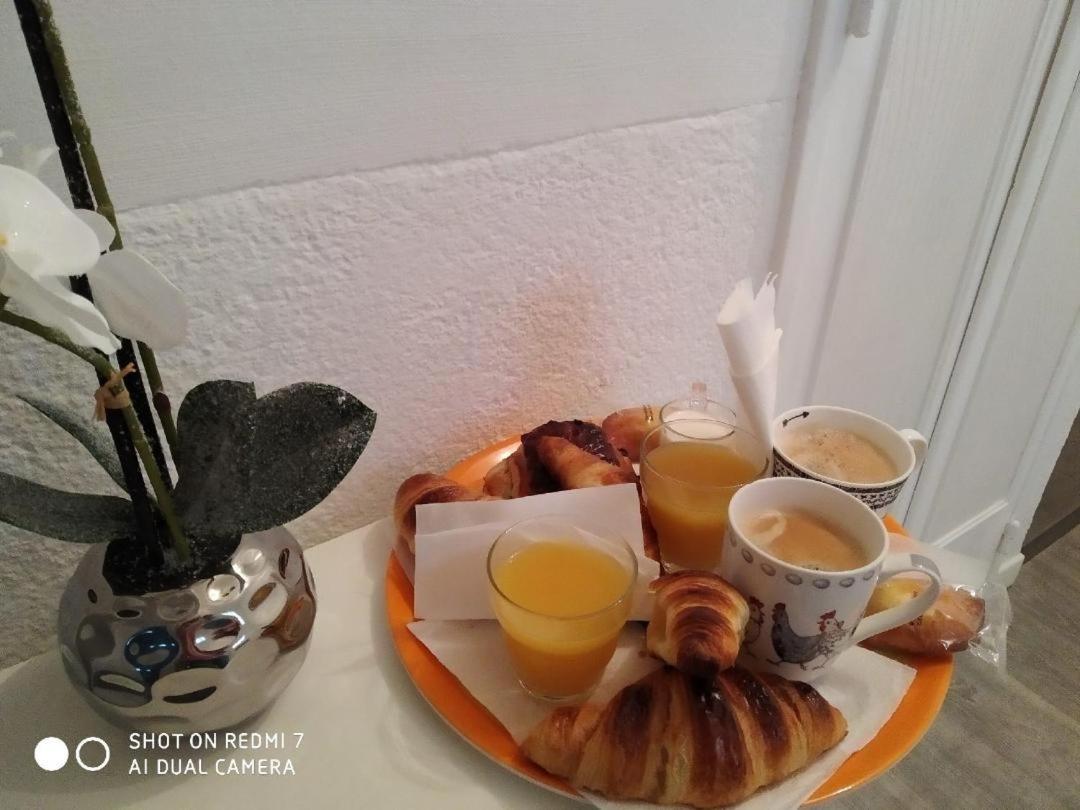 Chambres Tout Confort,Gare Tgv ,Wifi,Clim, Parking,Pt Dejeuner Перпинян Екстериор снимка