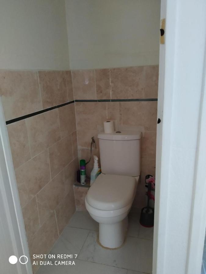 Chambres Tout Confort,Gare Tgv ,Wifi,Clim, Parking,Pt Dejeuner Перпинян Екстериор снимка